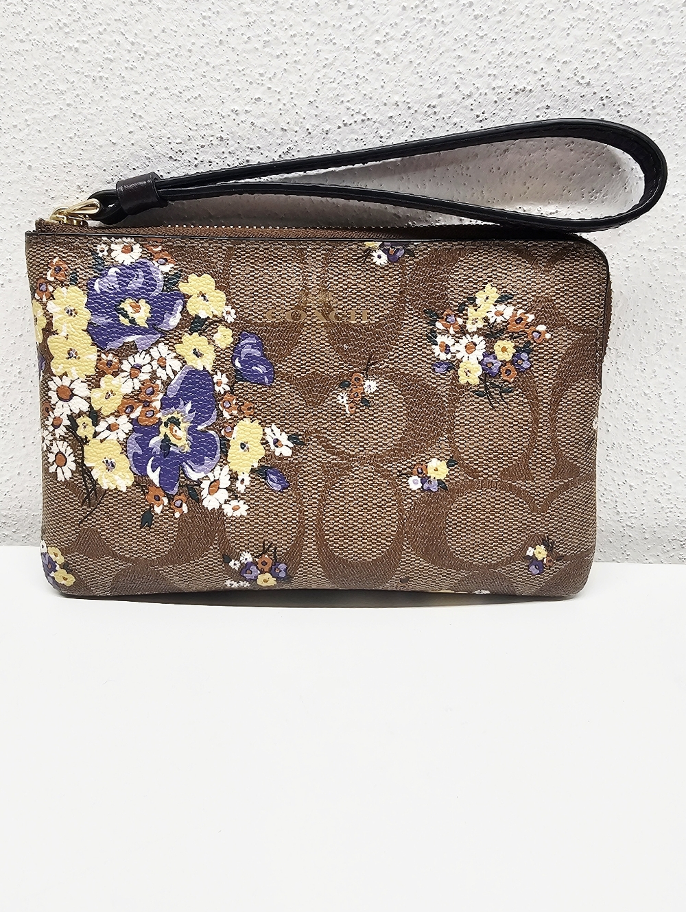 Coach Corner Zip Floral Wristlet F31914 - Picture 2 of 9